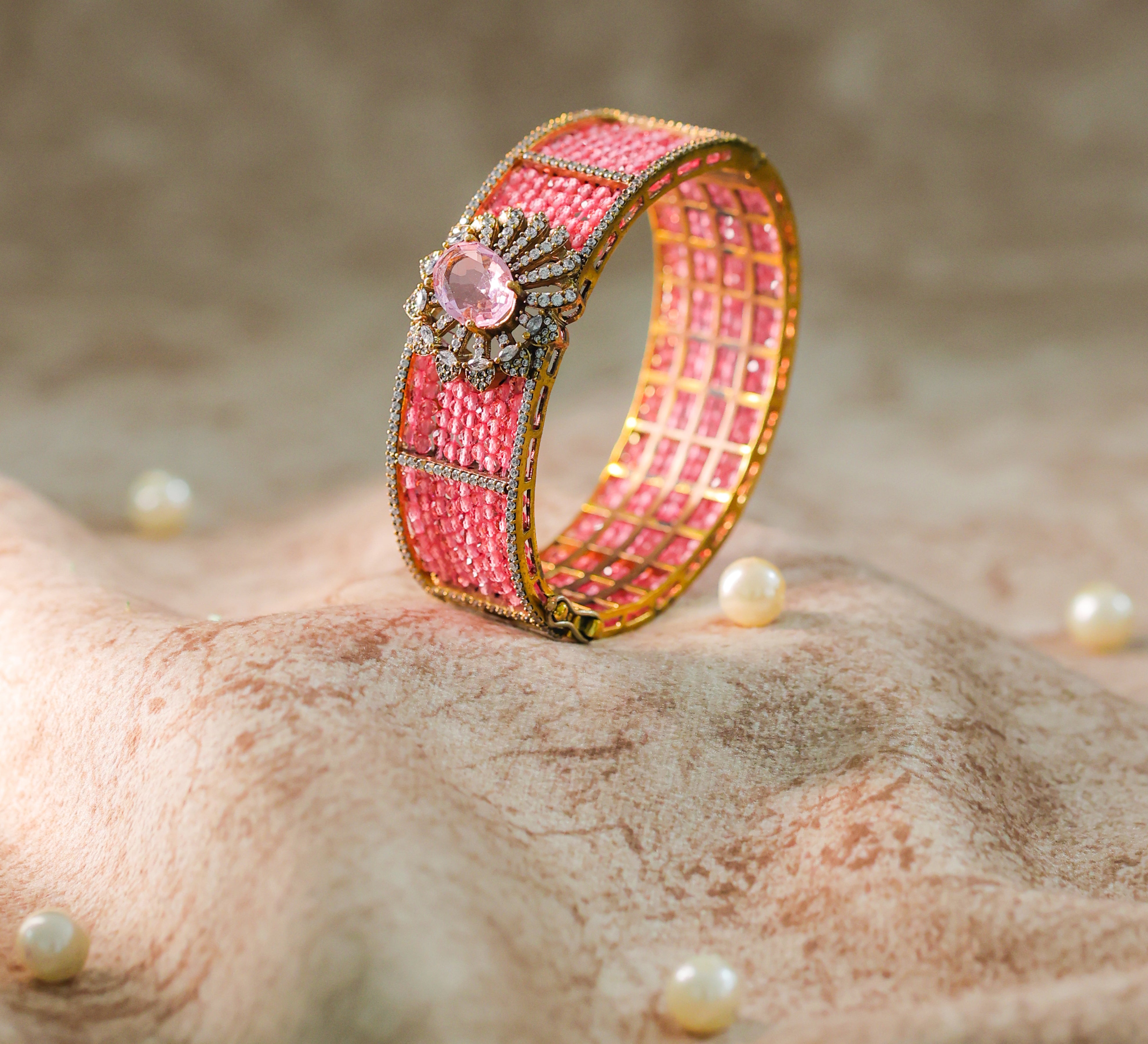 Elegant Victorian Hydro Bead Adjustable Bracelet