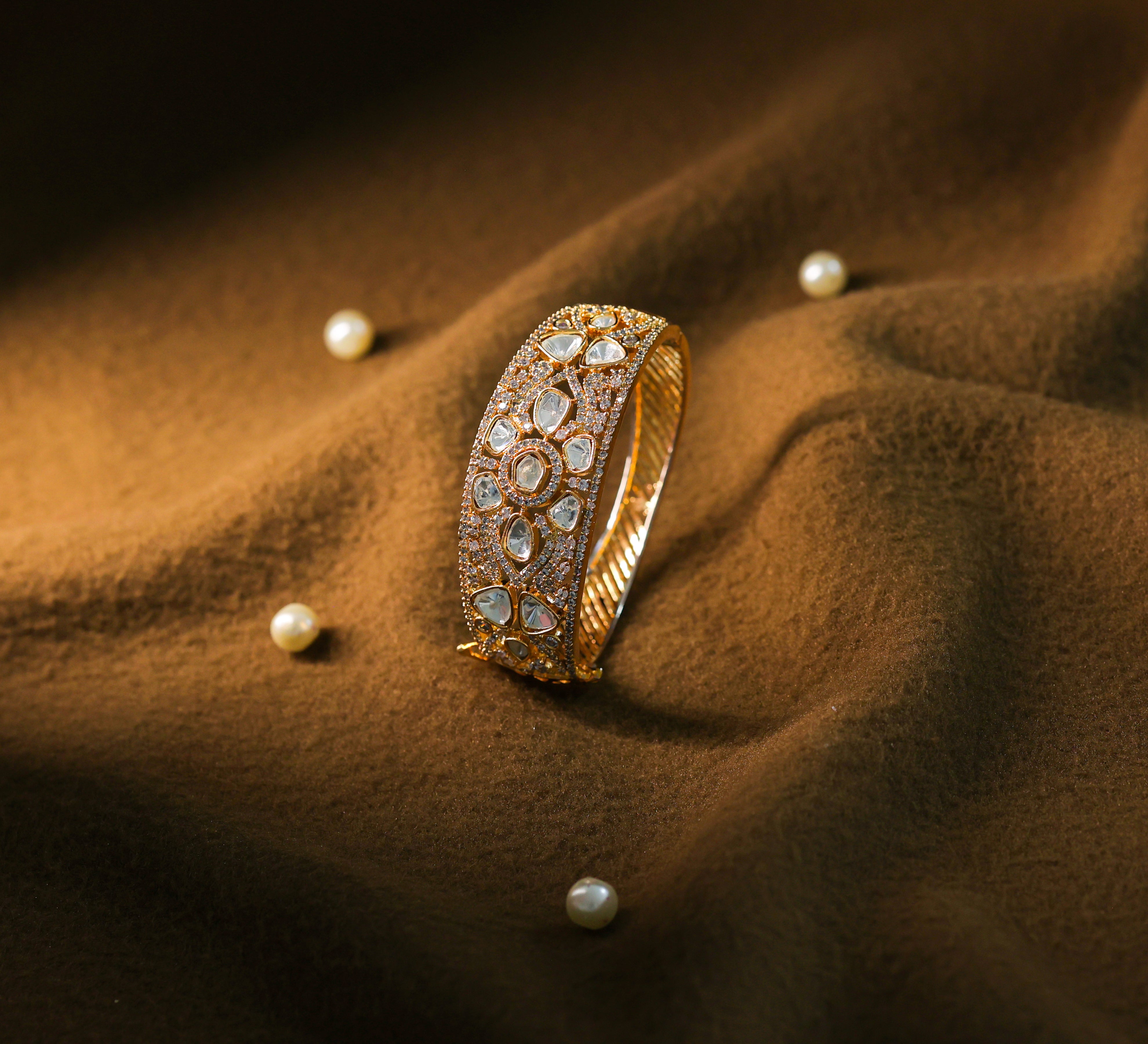 Refined Goldpolish Kundan Openable Bracelet