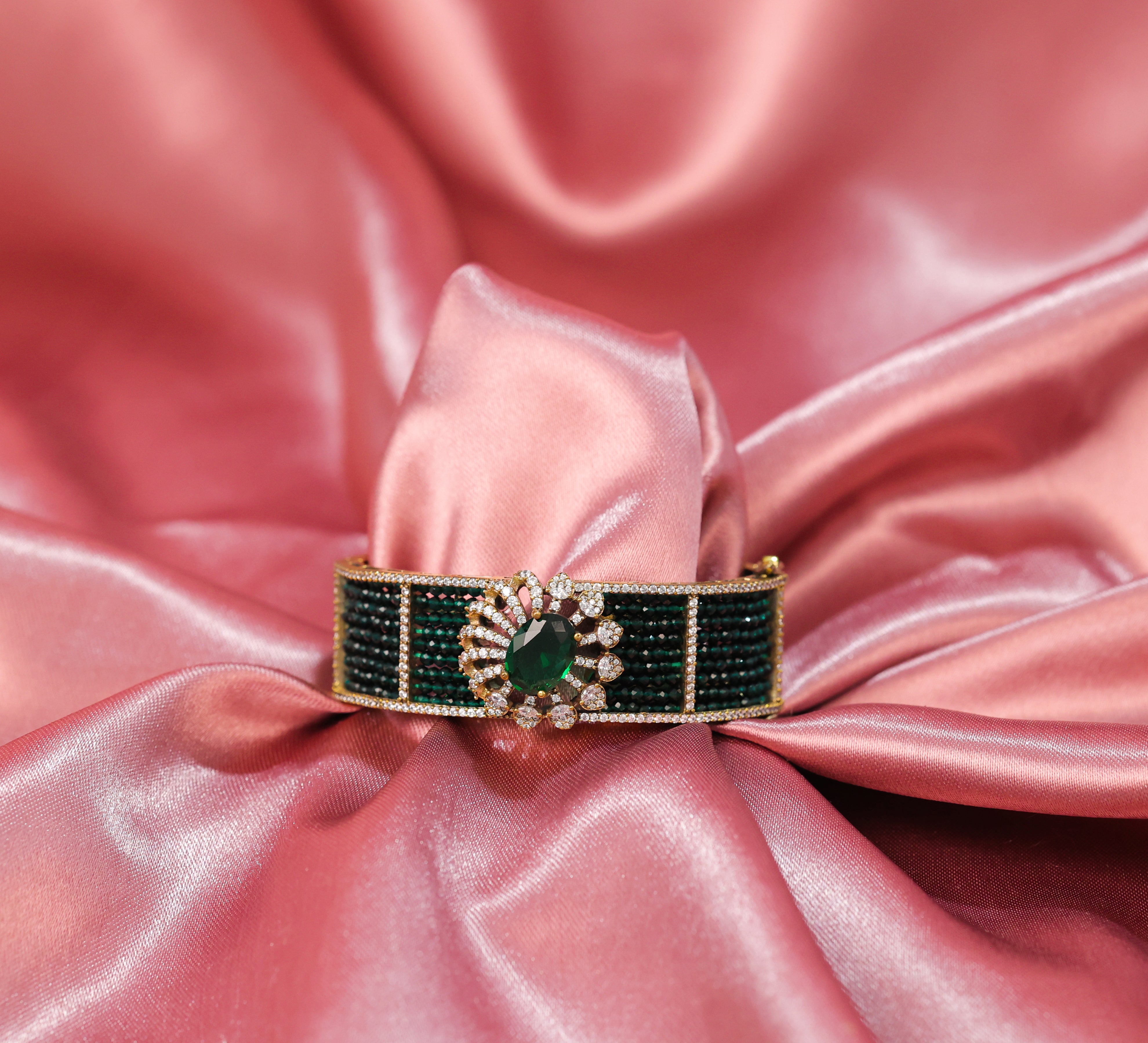 Elegant Victorian Hydro Bead Adjustable Bracelet