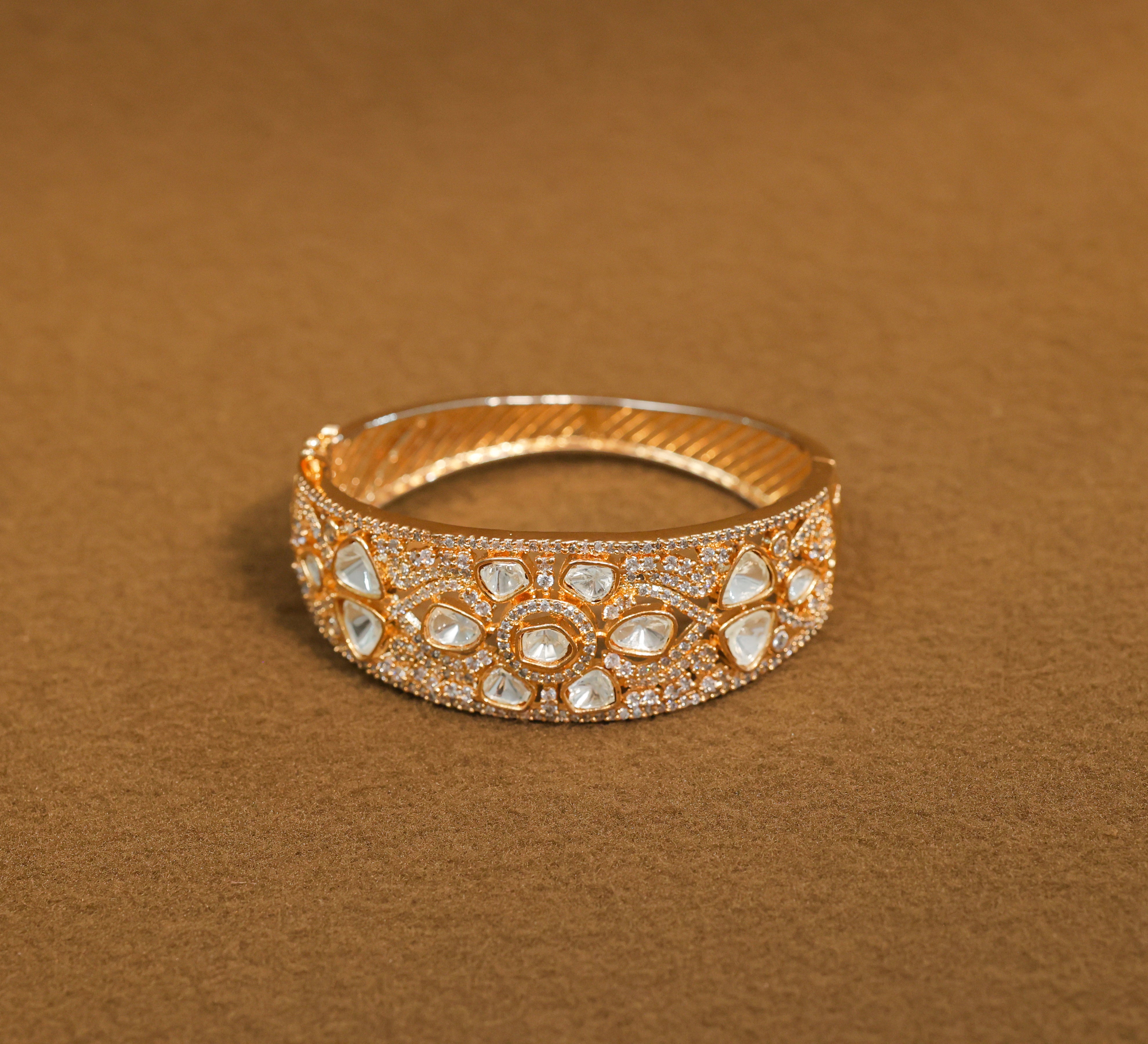 Refined Goldpolish Kundan Openable Bracelet