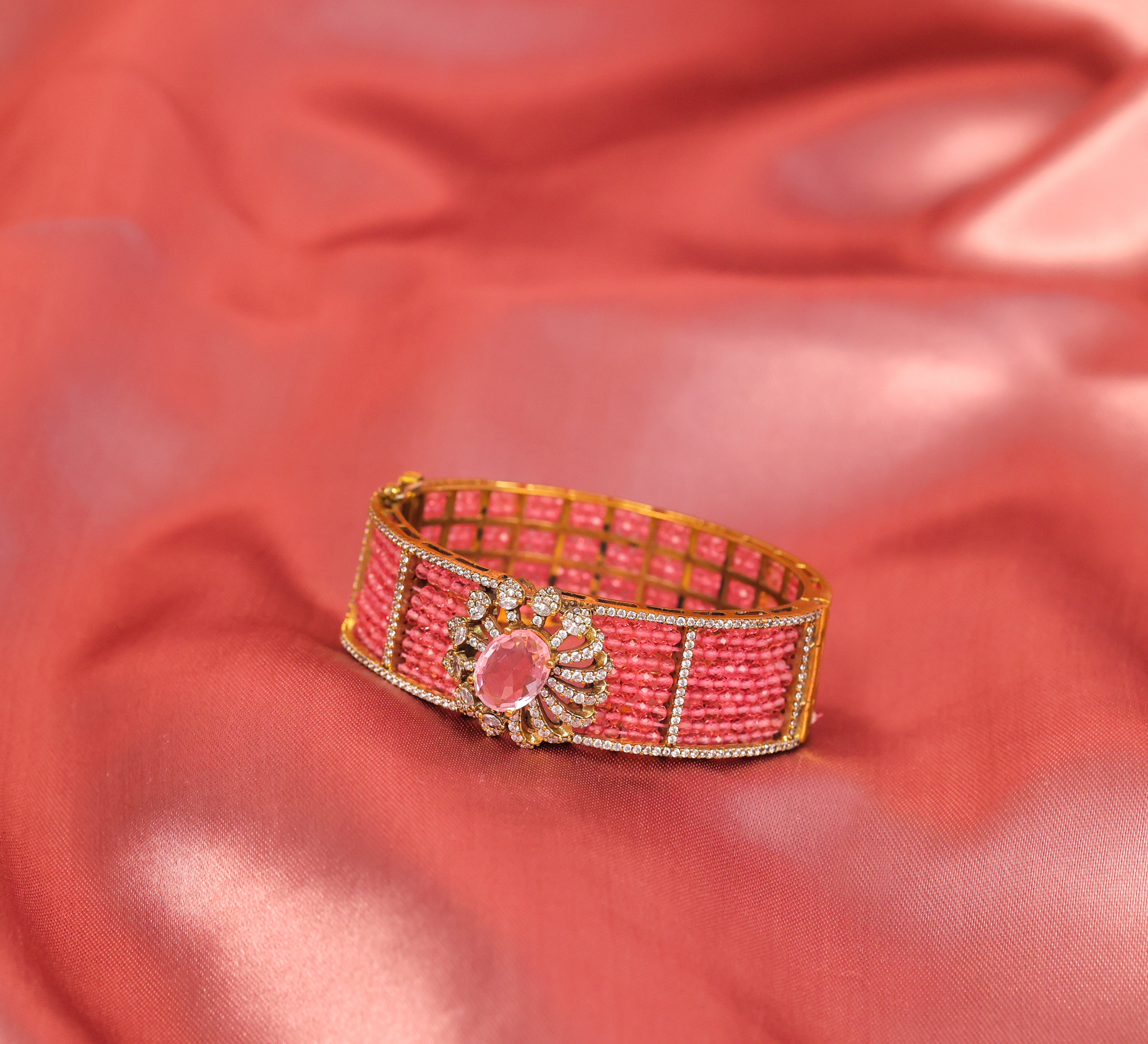 Elegant Victorian Hydro Bead Adjustable Bracelet