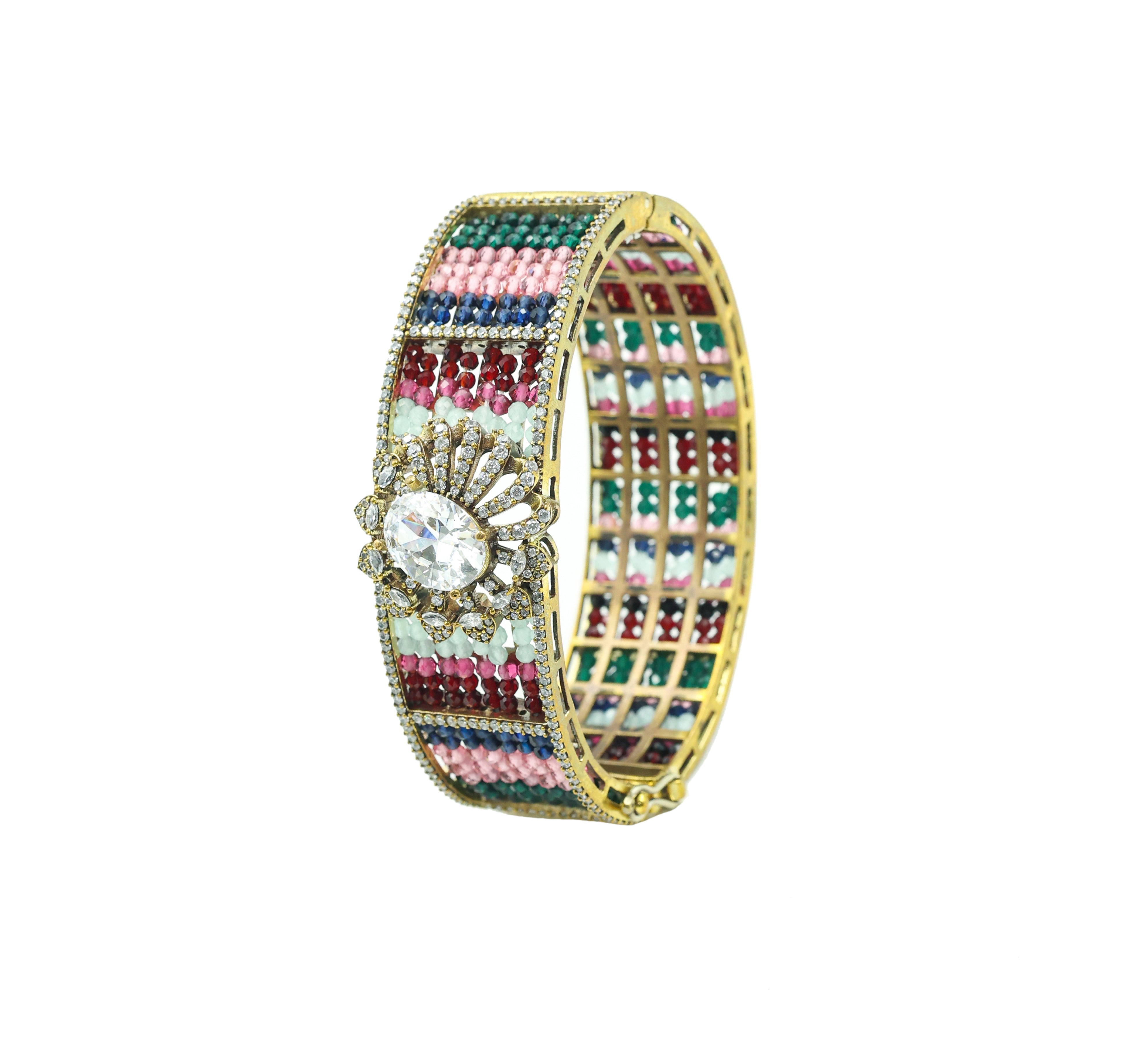 Elegant Victorian Hydro Bead Adjustable Bracelet